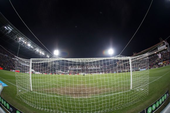 Egy órát emberhátrányban játszva csentek pontot a CFR-től